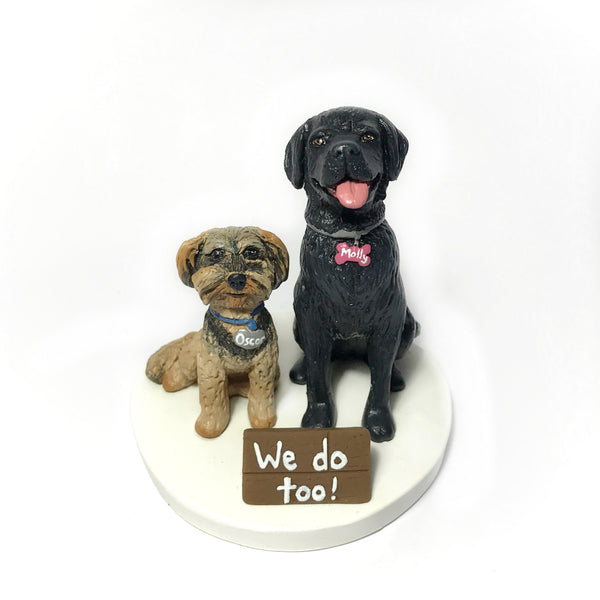 Realistic 'I Do Too' Pet Cake Topper